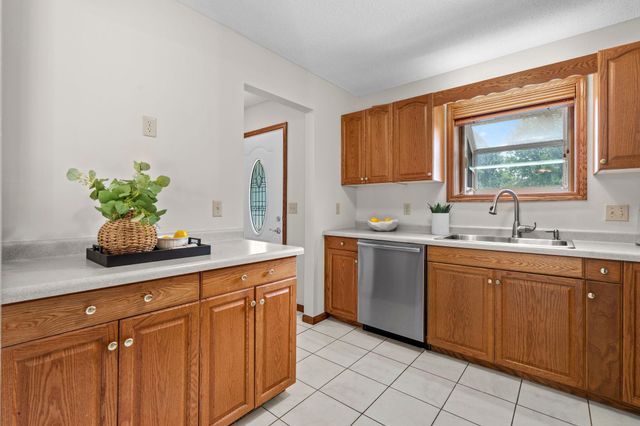 16595 Harwell Avenue, Lakeville, MN 55044