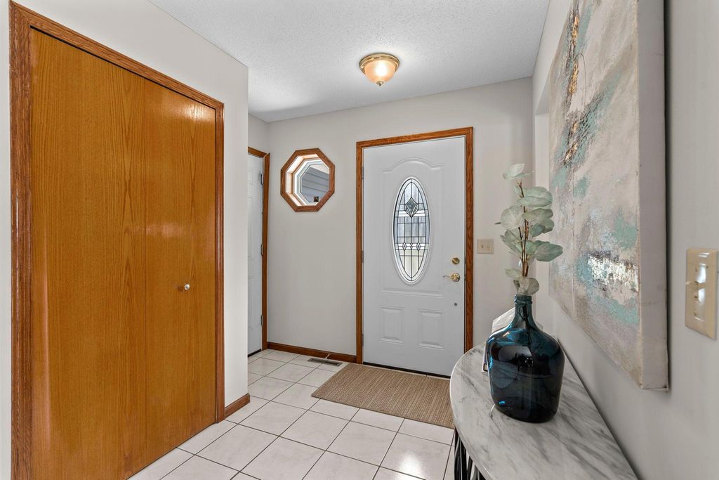 16595 Harwell Avenue, Lakeville, MN 55044 — photo 2