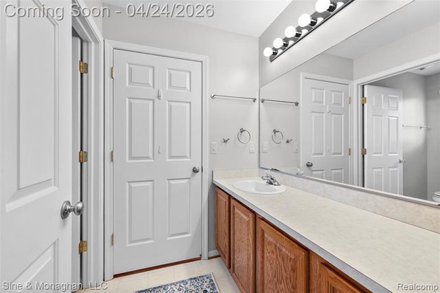 4451 Carriage Hill Court, Rochester, MI 48306