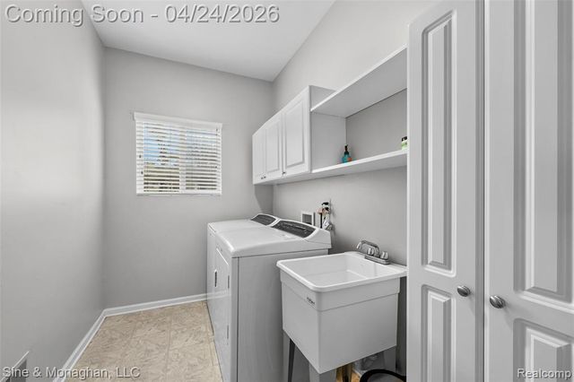 4451 Carriage Hill Court, Rochester, MI 48306