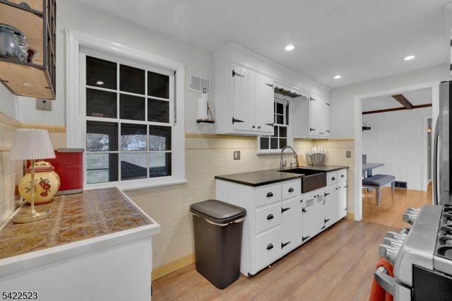 369 Union Ave, Middlesex Boro, NJ 08846