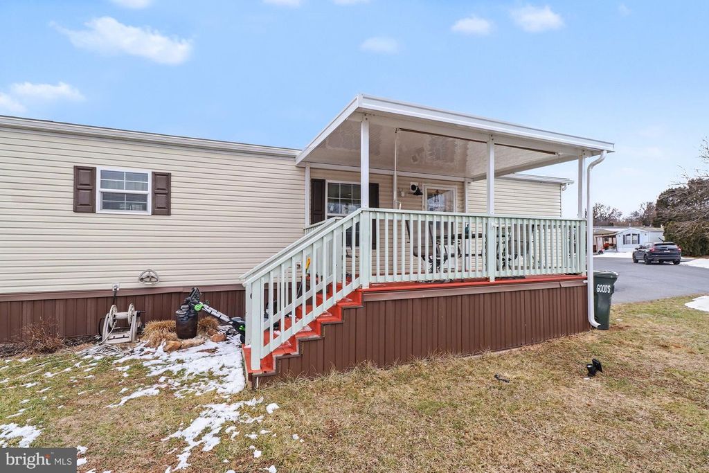 9 VISTA LN, Manheim, PA 17545