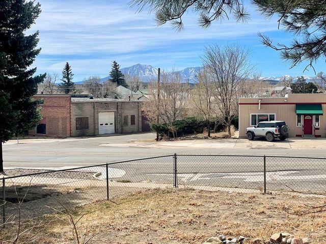 112 Main St, Walsenburg, CO 81089