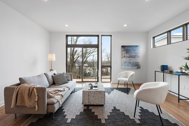 3079 Edwin Cir, Nashville, TN 37207