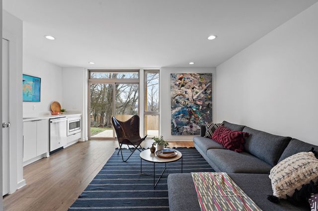 3079 Edwin Cir, Nashville, TN 37207