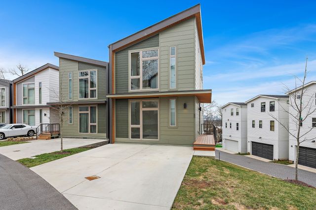 3079 Edwin Cir, Nashville, TN 37207