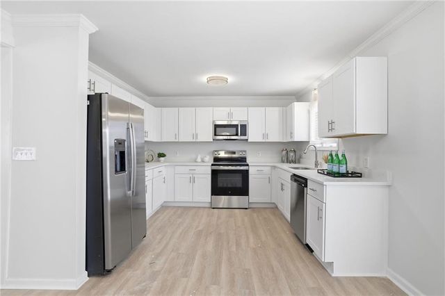 2511 Bechers Brook, Lawrenceville, GA 30043