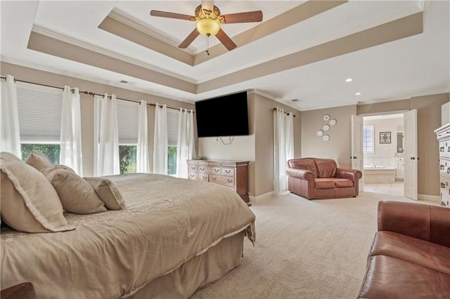 7913 W 155th Place, Overland Park, KS 66223