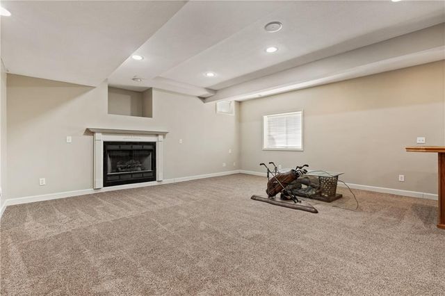 7913 W 155th Place, Overland Park, KS 66223