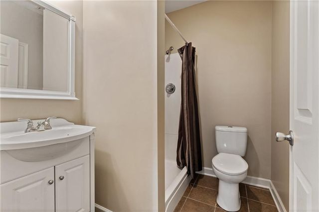 7913 W 155th Place, Overland Park, KS 66223