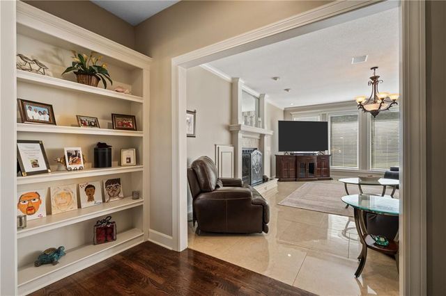 7913 W 155th Place, Overland Park, KS 66223