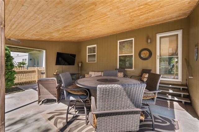 7913 W 155th Place, Overland Park, KS 66223