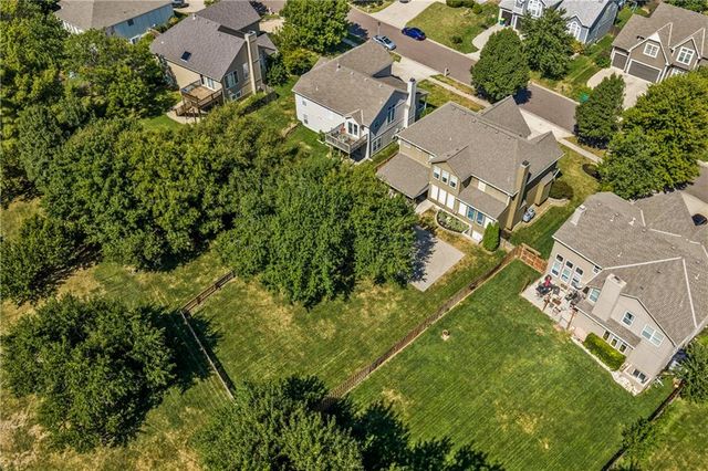 7913 W 155th Place, Overland Park, KS 66223