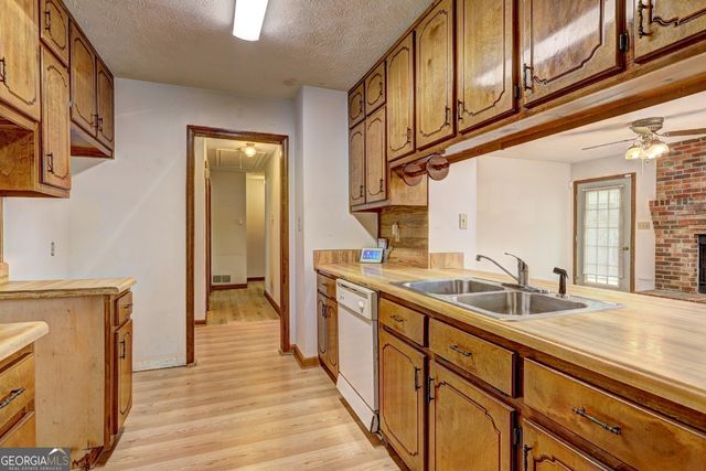 342 Lakeshore Drive, Stockbridge, GA 30281