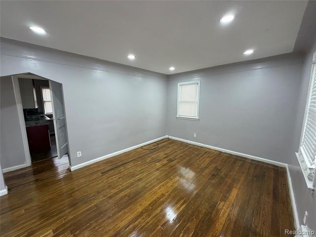 7784 Mettetal Street, Detroit, MI 48228