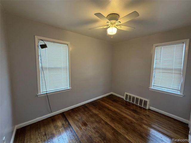 7784 Mettetal Street, Detroit, MI 48228