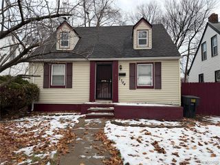 7784 Mettetal Street, Detroit, MI 48228