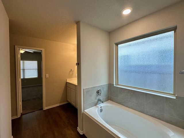 5812 Bell Tower LN, Austin, TX 78747