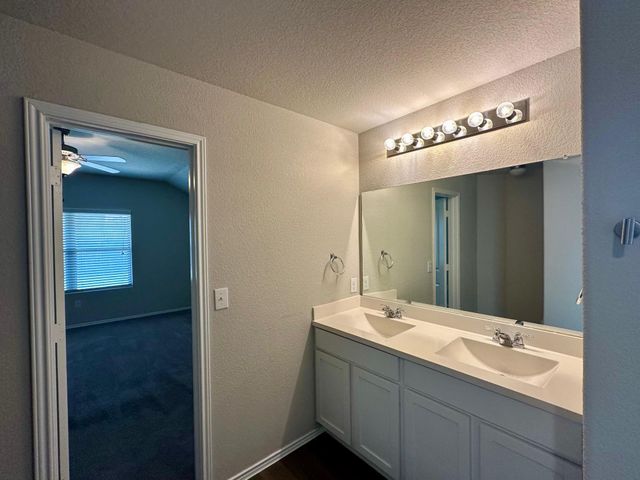 5812 Bell Tower LN, Austin, TX 78747