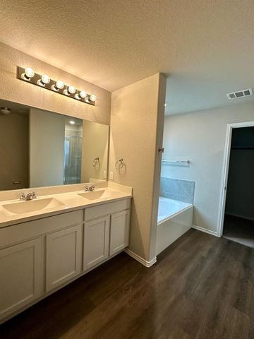 5812 Bell Tower LN, Austin, TX 78747