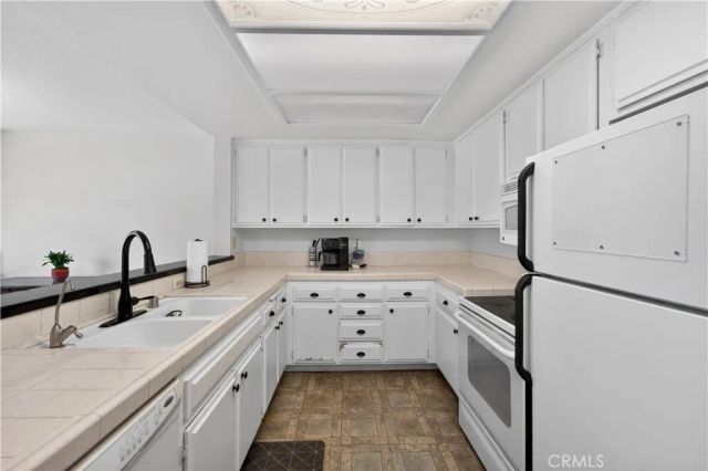 1363 N Schooner, Anaheim, CA 92801