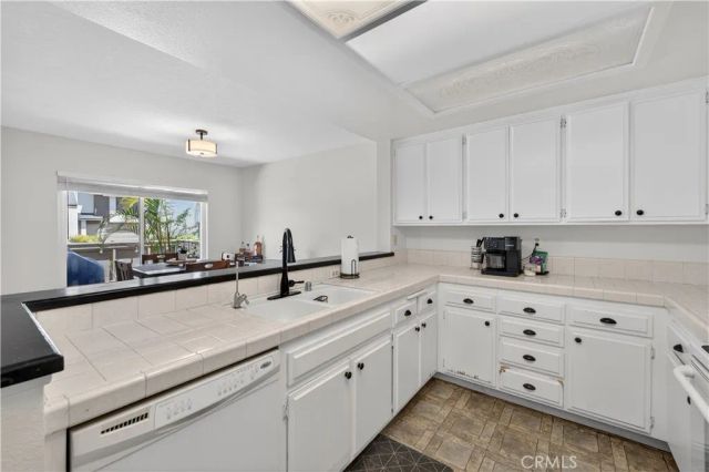 1363 N Schooner, Anaheim, CA 92801