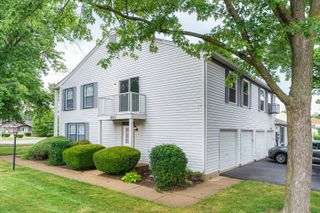 407 James Court D, Glendale Heights, IL 60139