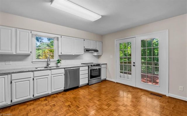 1 Brownstone Lane, Greensboro, NC 27410