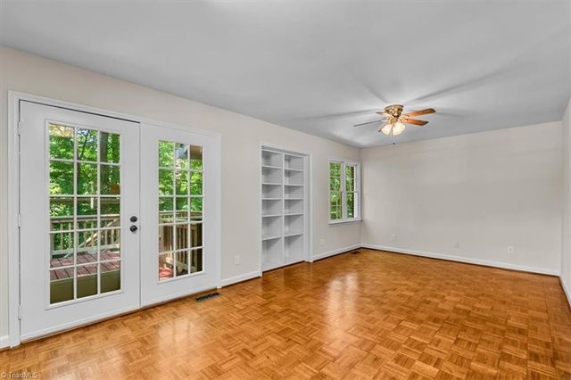 1 Brownstone Lane, Greensboro, NC 27410