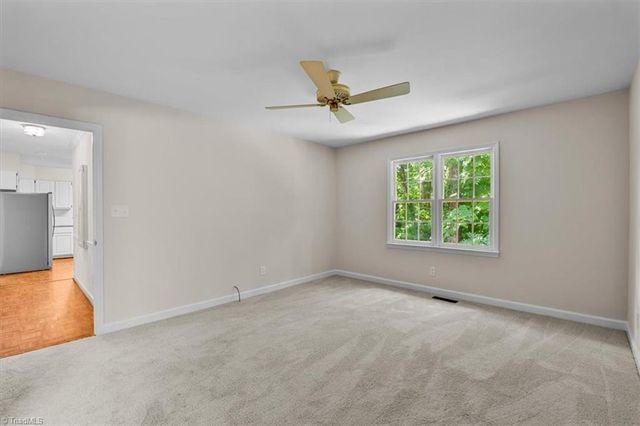 1 Brownstone Lane, Greensboro, NC 27410