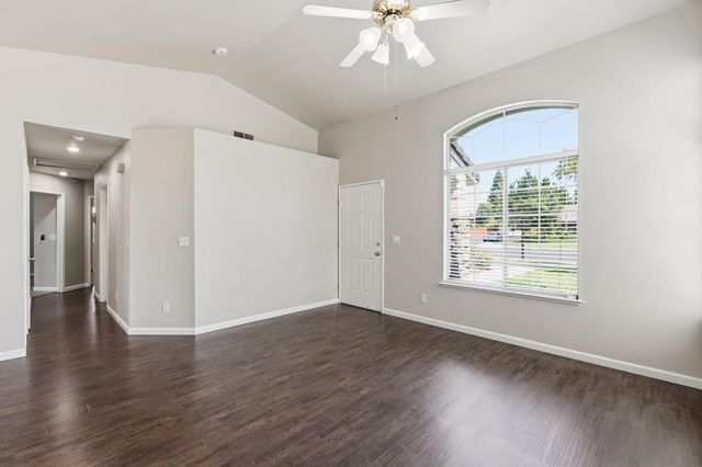 2702 Mitchell Avenue, Clovis, CA 93611