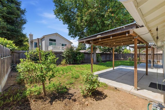 2702 Mitchell Avenue, Clovis, CA 93611