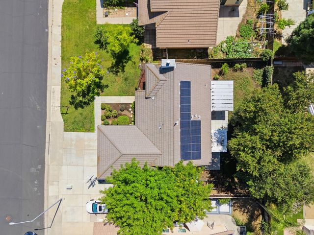 2702 Mitchell Avenue, Clovis, CA 93611