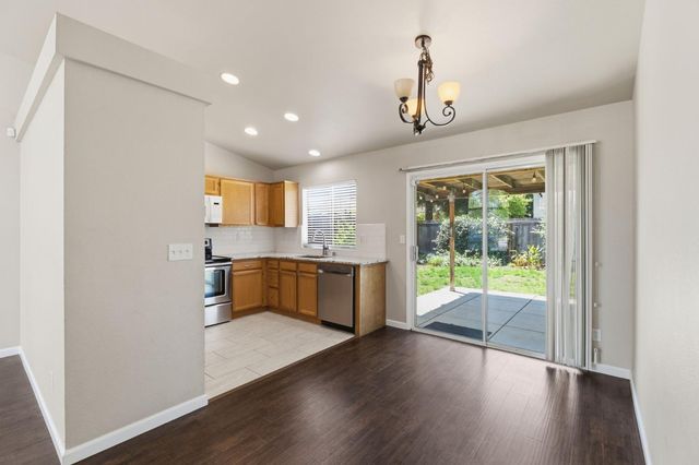 2702 Mitchell Avenue, Clovis, CA 93611