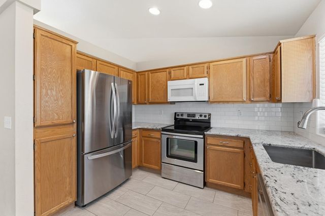 2702 Mitchell Avenue, Clovis, CA 93611