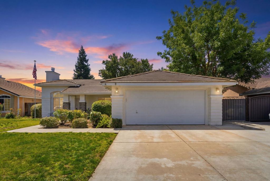 2702 Mitchell Avenue, Clovis, CA 93611