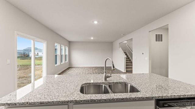 1762 Parkfield Way, Goshen Twp, OH 45122