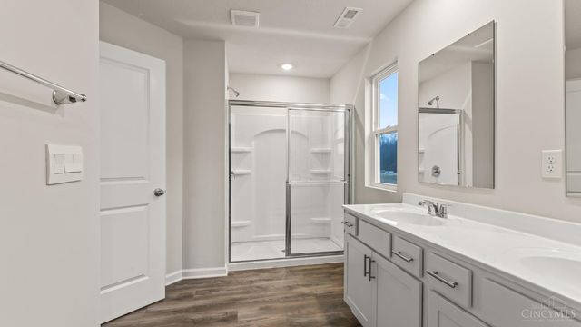 1762 Parkfield Way, Goshen Twp, OH 45122