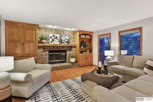 17321 P Street, Omaha, NE 68135