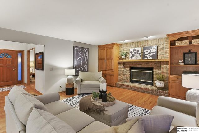 17321 P Street, Omaha, NE 68135