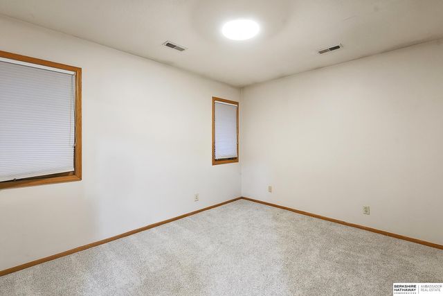 17321 P Street, Omaha, NE 68135
