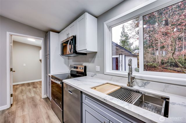 190 E Barnsby Place, Shelton, WA 98584