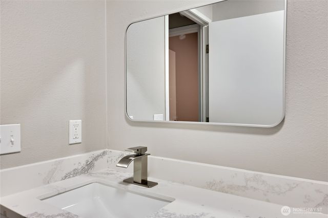 190 E Barnsby Place, Shelton, WA 98584