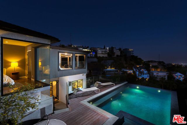 1733 SUNSET PLAZA Drive, West Hollywood, CA 90069