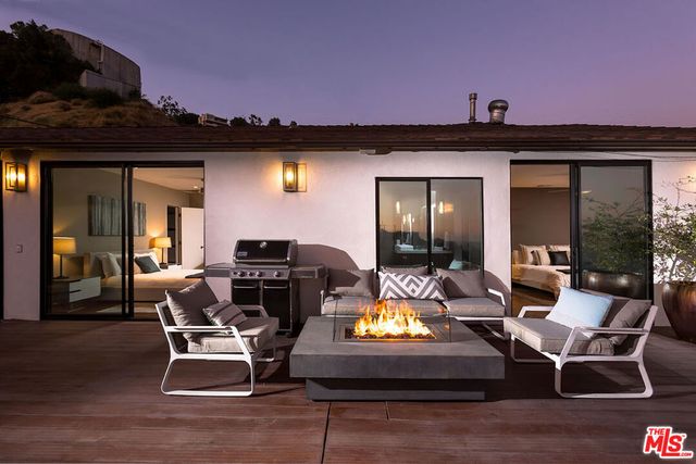 1733 SUNSET PLAZA Drive, West Hollywood, CA 90069