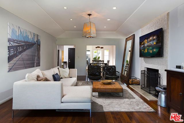 1733 SUNSET PLAZA Drive, West Hollywood, CA 90069