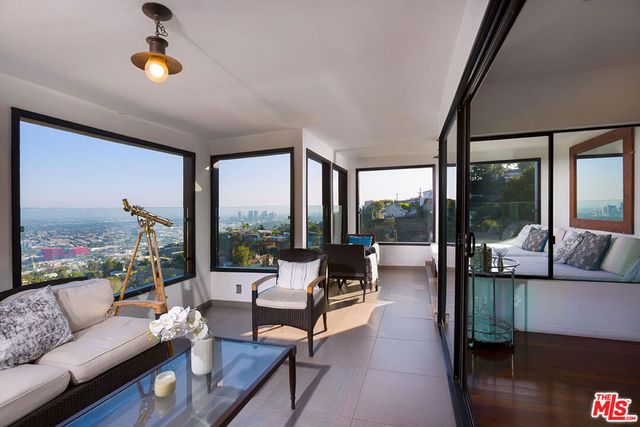 1733 SUNSET PLAZA Drive, West Hollywood, CA 90069