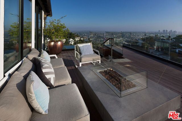 1733 SUNSET PLAZA Drive, West Hollywood, CA 90069