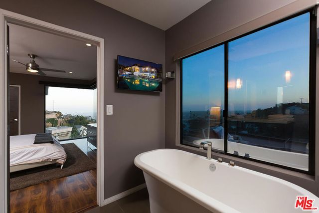 1733 SUNSET PLAZA Drive, West Hollywood, CA 90069