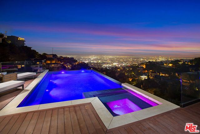 1733 SUNSET PLAZA Drive, West Hollywood, CA 90069